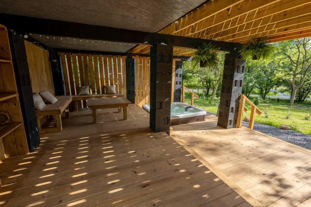 Valhalla Cabins Aframes With Hot Tubs & Sauna Cosby Екстер'єр фото