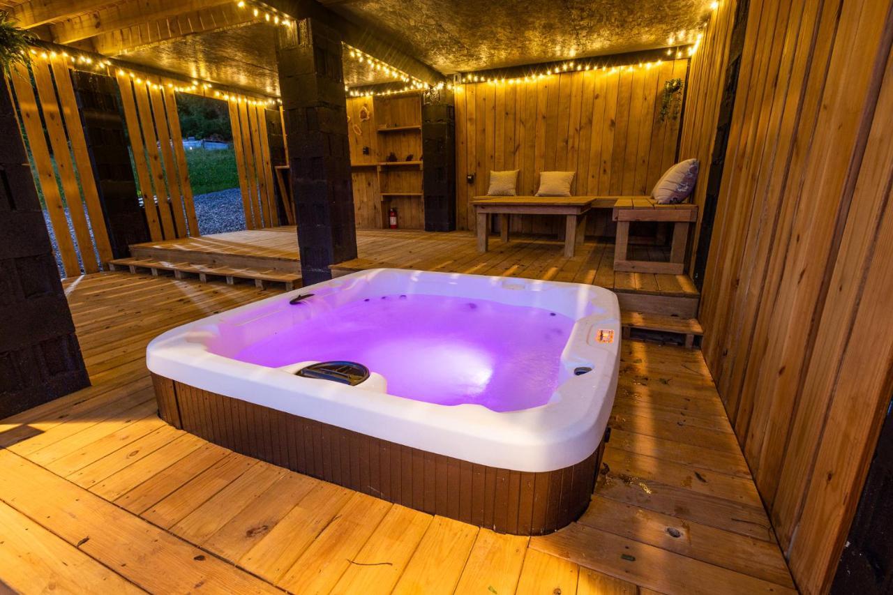 Valhalla Cabins Aframes With Hot Tubs & Sauna Cosby Екстер'єр фото